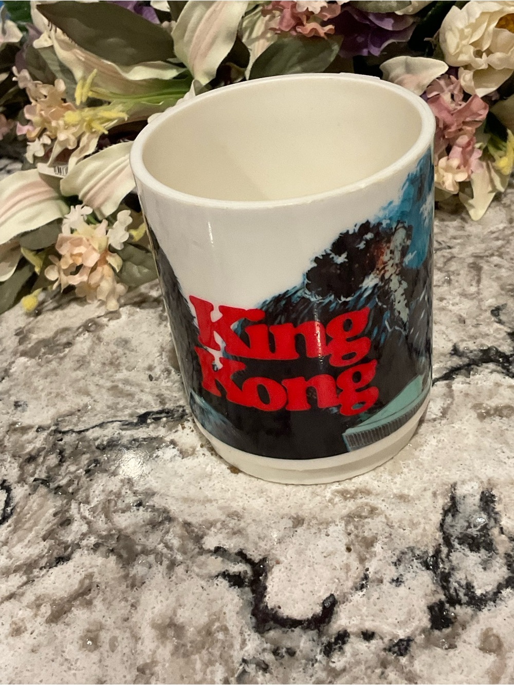BP-KING KONG 1976 PROMOTIONAL MUG